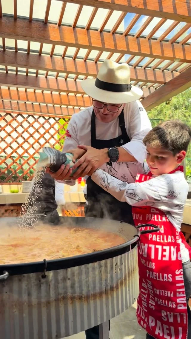 Bautizo con paella familiar en Quito